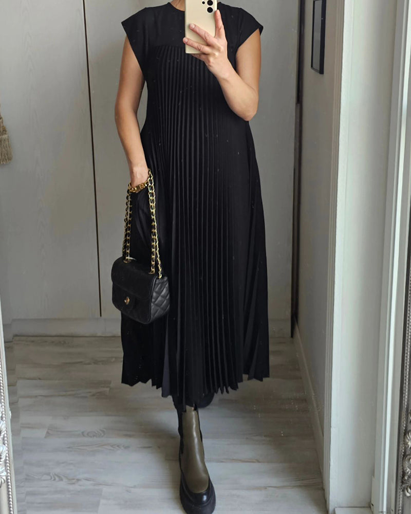 Sleeveless pleated simple solid color dress