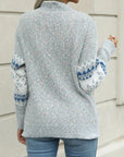 Women's sweater with Icelandic patterns