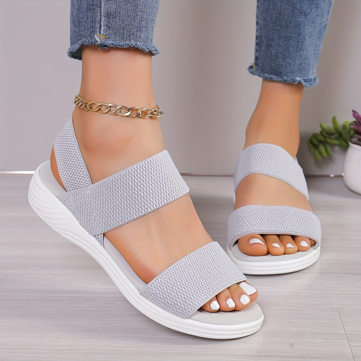 Lightweight Stretch Sandals