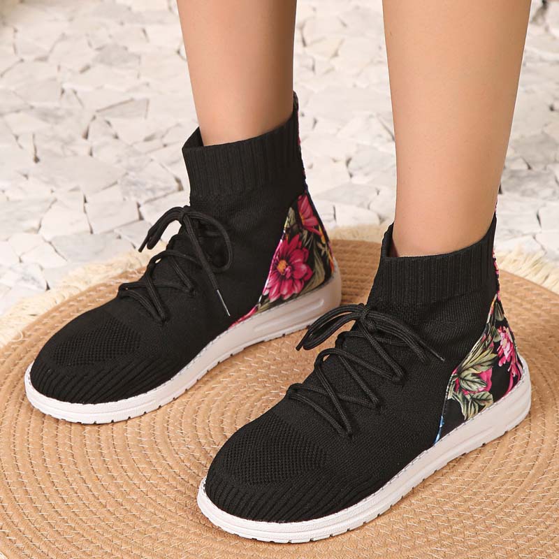 Lilia – Comfortable mid-high sneakers with floral detail on the heel