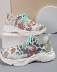 Annika – Casual mesh sneakers with ergonomic sole and floral details