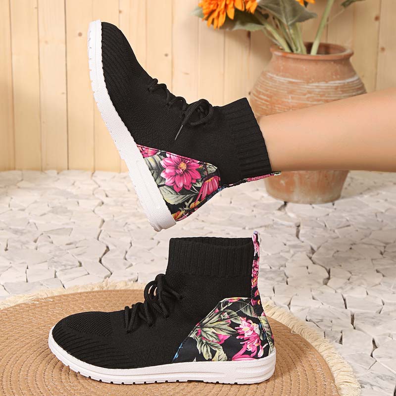 Lilia – Comfortable mid-high sneakers with floral detail on the heel