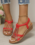 Fashionable orthopedic sandals