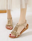 Fashionable orthopedic sandals