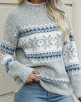 Women's sweater with Icelandic patterns